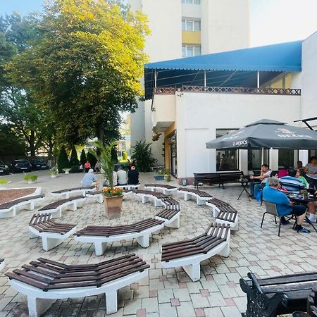 Hotel Silvana Buziaş Exteriör bild